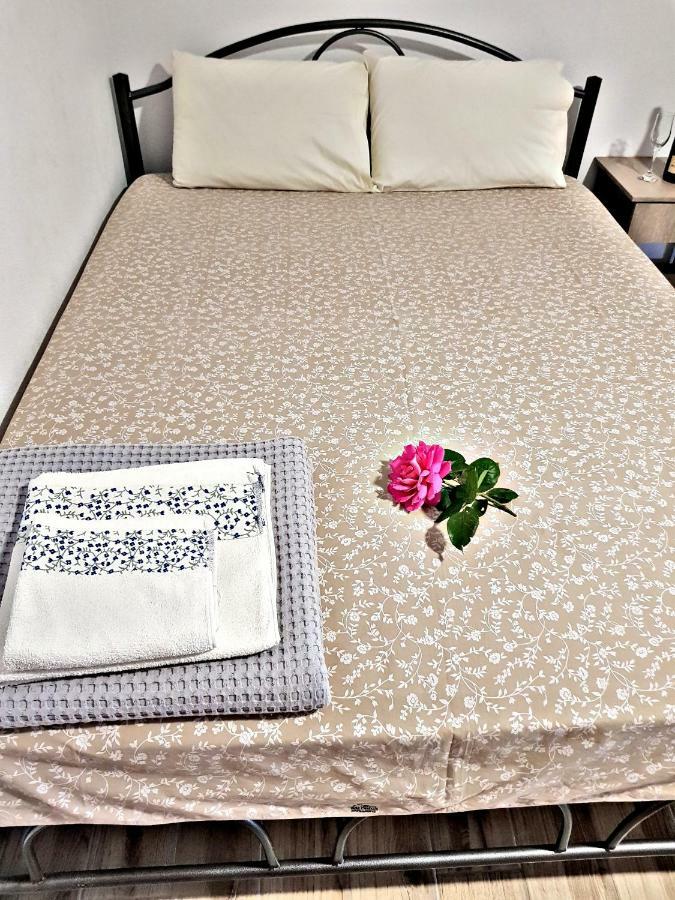 Villa Giannis Apartments Vrasná Buitenkant foto